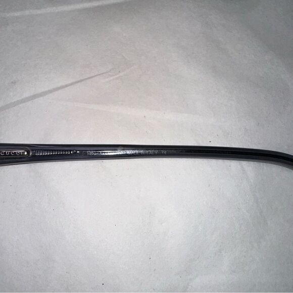Gucci Glasses with clip on sunglasses Authentic. Put new script lenses in - Picture 10 of 14